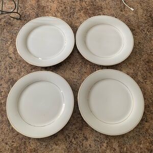 NWOT Vintage Tienshan Fine China J-X 4 Dinner Plates With Gold Trims
